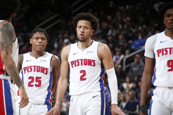 斯图尔特31分创生涯新高 残阵活塞108-93擒公牛豪取三连胜