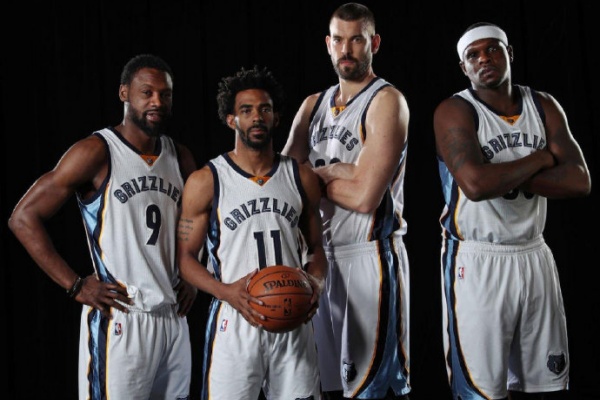 青年军对决：黄蜂冲刺五连胜，灰熊残阵能否止颓？